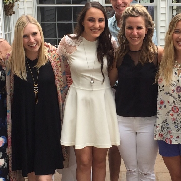 BB Dakota Cream Dress - Picture 4 of 4